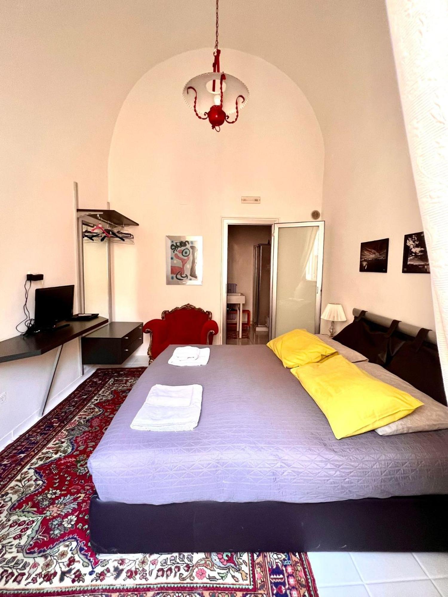 Casa Vacanza Saint Patrick Barletta Exterior foto